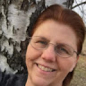 Meet your Posher, Crystal